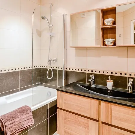 Appartamento Three-bedroom With Terrace -