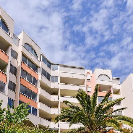 Appartamento Three-bedroom With Terrace - *