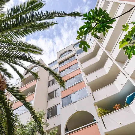 Three-bedroom With Terrace - Appartamento *