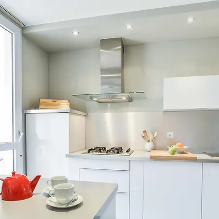 Three-bedroom With Terrace - * Montpellier